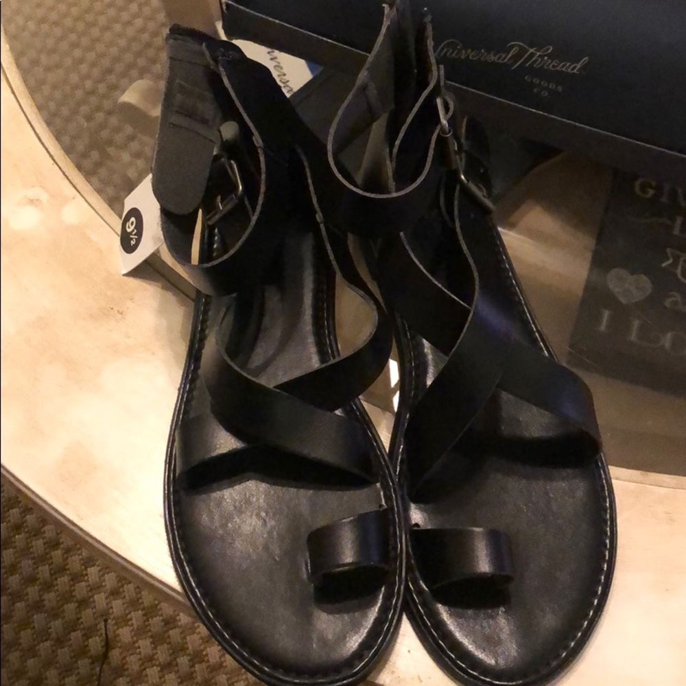 black sandals w/zipper back-new with tags-size 9.5